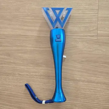 WINNER 초대 응원봉 파란색 W 로고