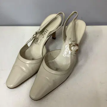 N2462 페라가모 베이지 하이힐 펌프스