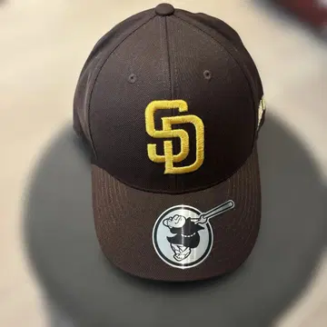 MLB 샌디에이고 캡 브라운 57