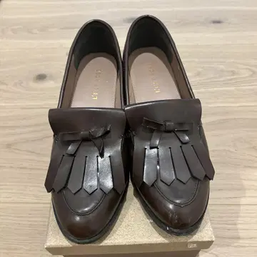레스트로즈 브라운 가죽 프린지 로퍼