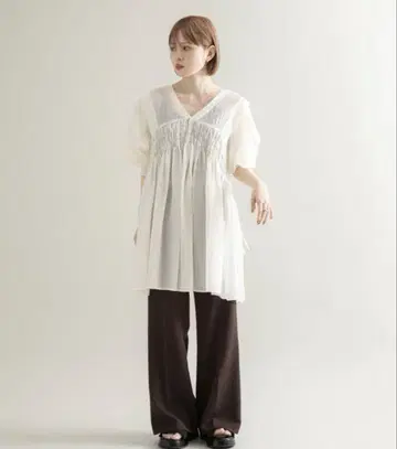 KBF 새상품급 2WAY 셔링 미니 원피스 아이보리 화이트