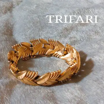 CROWN TRIFARI 빈티지 골드 메탈 리프 팔찌