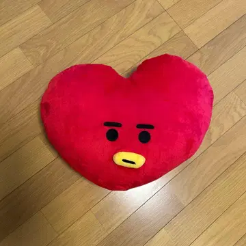 BTS V의 캐릭터(Tata) 하트 모양 빨간색 봉제 인형
