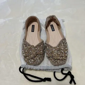 FASHION 비쥬 장식 신발 베이지