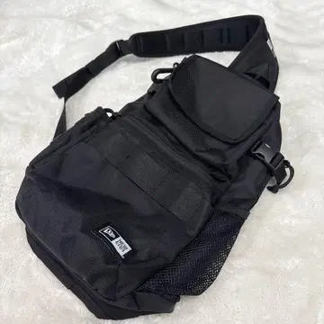 뉴에라 슬링 바디 백 블랙