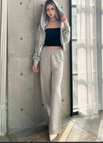 GYDA 쇼트 라메 후드티 라메 플레어 팬츠 셋업