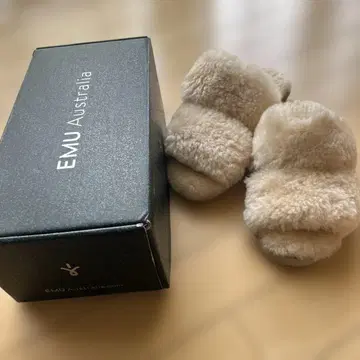 EMU 무스탕 샌들 내추럴 24cm