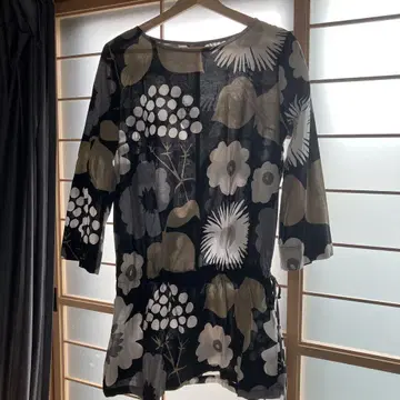 marimekko 꽃무늬 7부 소매 원피스