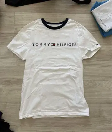 TOMMY HILFIGER 화이트 T셔츠