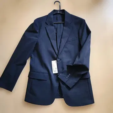 UNIQLO 블랙 테일러드 자켓 M