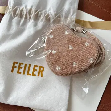 미사용 미개봉 새상품 FEILER 러브러리 하트 하트형 파우치 베이지