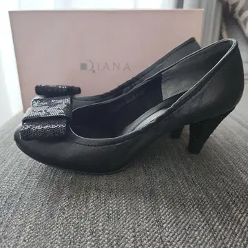 DIANA 다이애나 리본 펌프스 하이힐