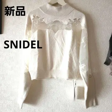 SNIDEL 스나이델 시스루 꽃무늬 자수 하이넥 니트 아이보리 새상품
