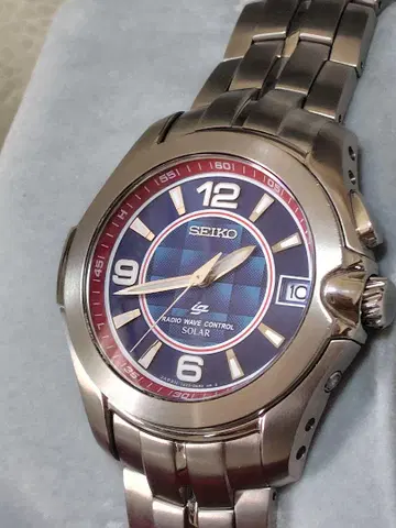 사토 타쿠마 3000개 한정판 SEIKO 이그니션 솔라 전파 시계