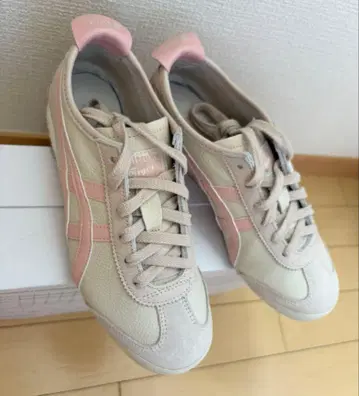 오니츠카타이거 멕시코66 MEXICO 66 24CM