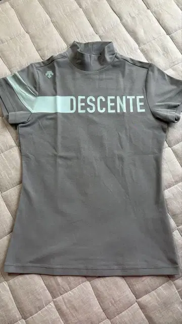 DESCENTE 골프용 하이넥 셔츠 M 그레이