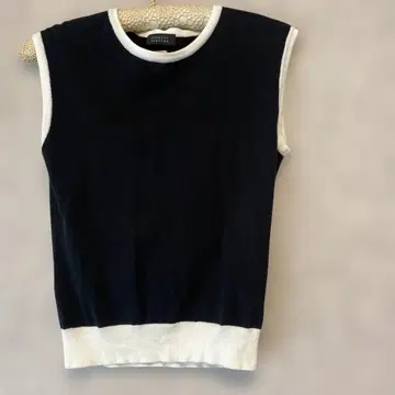 BARNEYS NEW YORK 슬리브리스 니트 코튼 100%