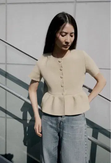 [ 새상품 미사용 ] ZARA 페플럼 숏 슬리브 니트 자켓