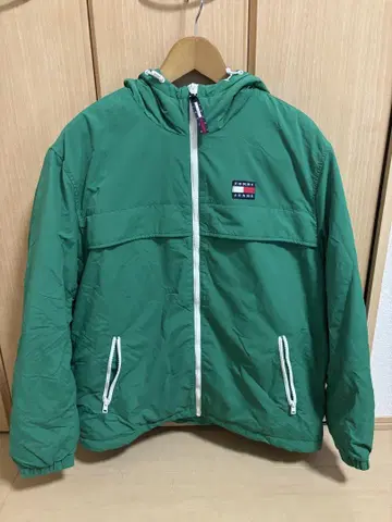 TOMMY JEANS THE CHICAGO WINDBREAKER 그린