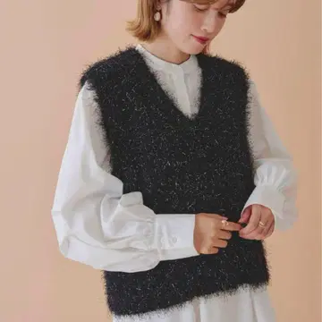 [ 새상품 ] titivate 라메 믹스 샤기 니트 베스트