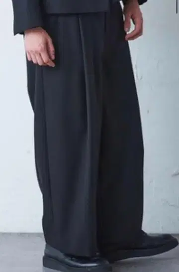 [ Lui's ] Black Super Wide Trousers