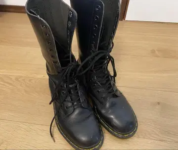 Dr.Martens 부츠 블랙 14홀 Made in England