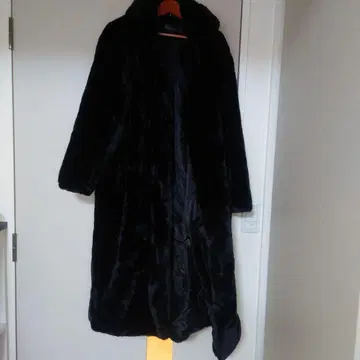 블랙 퍼 스타일 롱 코트