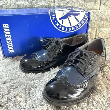 컨디션 최상 버켄스탁 라라미 로 페이턴트 박스 포함