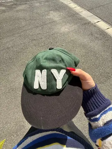 NY 로고 자수 그린 컬러 캡