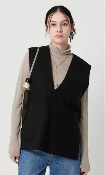 *B&Y* 프론트 포켓 V넥 베스트 워셔블