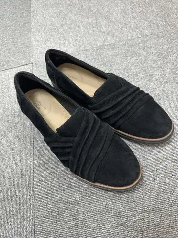 Clarks 스웨이드 플랫슈즈 블랙 24.5