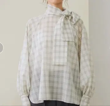 ROPE 리본 포함 시어 블라우스
