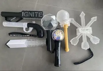 KAT-TUN LIVE TOUR 응원봉 7개 세트 점등 확인 완료