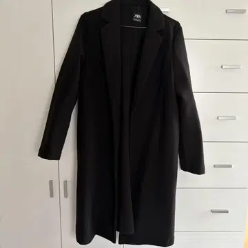 ZARA 블랙 롱 코트 L 사이즈