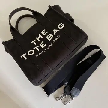 MARC JACOBS 더 토트 백 블랙