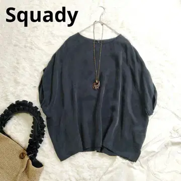 [새상품급] Squady 스카디 새틴 광택 돌먼 슬리브 상의 블랙