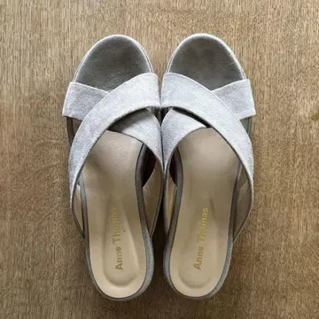 Anne Thomas 샌들 사이즈 37