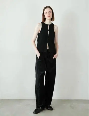 LA PEAU DE GEM cutwork corduroy pants 36