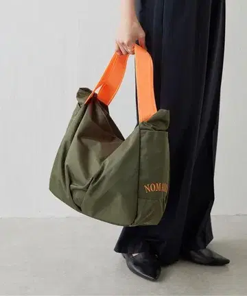 새상품급 NOMADIS BASQUE 빅 토트백 노마디스