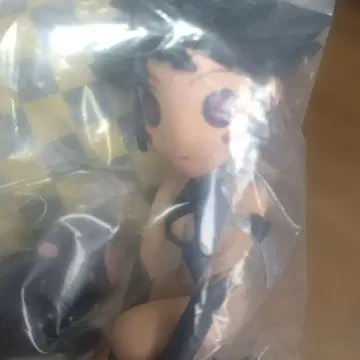 원페스 한정판 블랙 큐티 허니 피규어