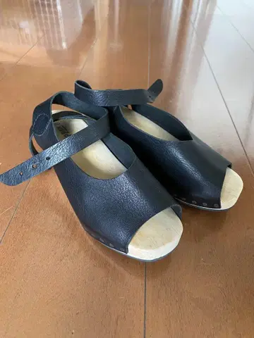 트리픈 블랙 오픈토 웨지 샌들 23cm