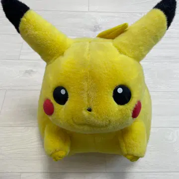 초기 피카츄 봉제 인형