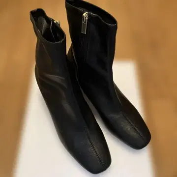 르탈론 5cm 스퀘어 핏 숏부츠 L