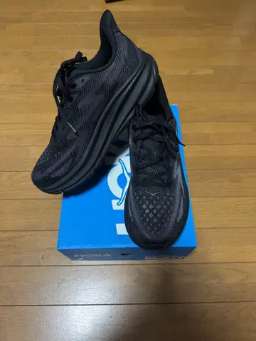 호카오네오네 HOKA ONEONE 클리프톤9 러닝 트레이닝