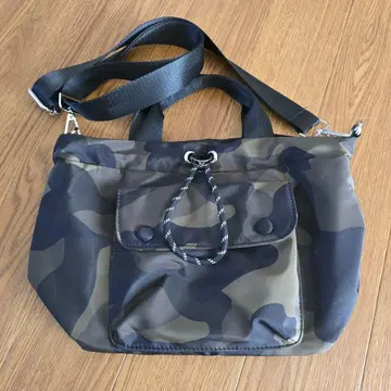 카모플라쥬 나일론 숄더백