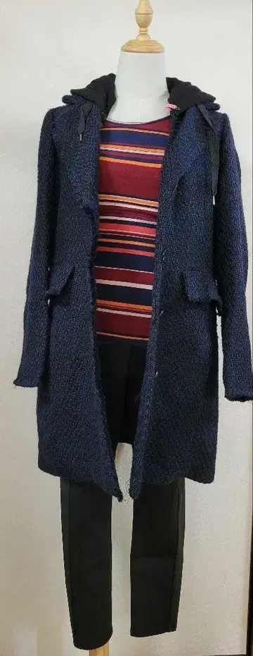 후드 부착 네이비 체스터 코트