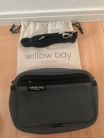 윌로우 베이 크로스 바디 숄더백 APC 백 기프트