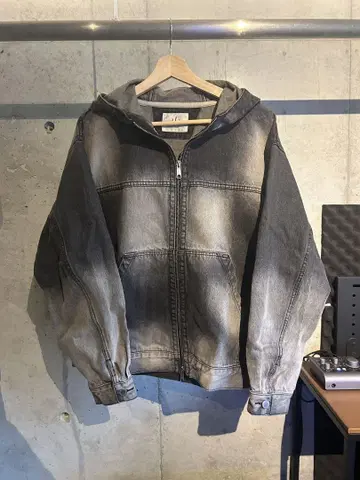 tk.TAKEOKIKUCHI 후드 부착 그레이 데님 자켓