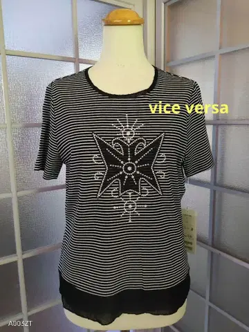택 포함 viceversa T셔츠 스팽글 튤 네이비