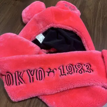 핑크색 귀 달린 플리스 모자 TOKYO 1983
